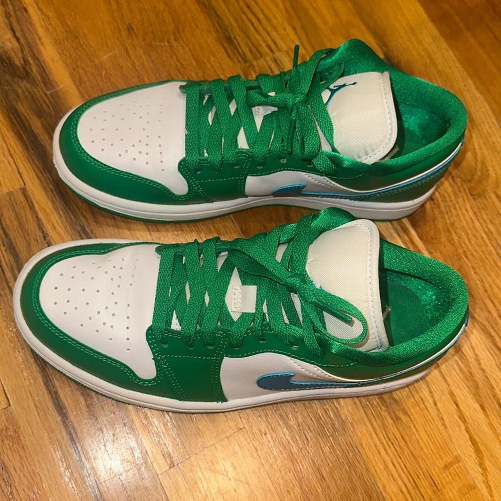 AIR JORDAN LOWS